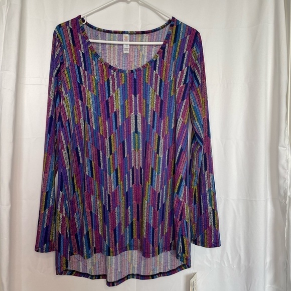 LuLaRoe Tops - Lularoe/ Lynnae Multi-colored Top​​​​​​​​​​